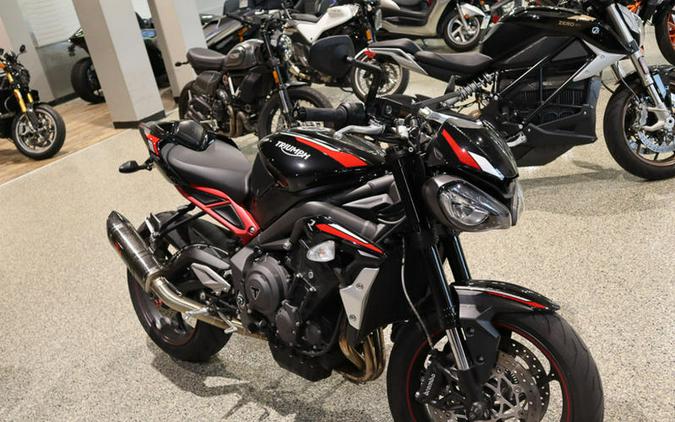 2021 Triumph Street Triple R Low Sapphire Black