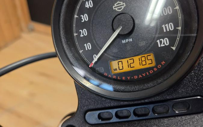 XL 883N 2022 Iron 883™