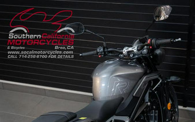 2024 Triumph Street Triple 765 R Silver Ice