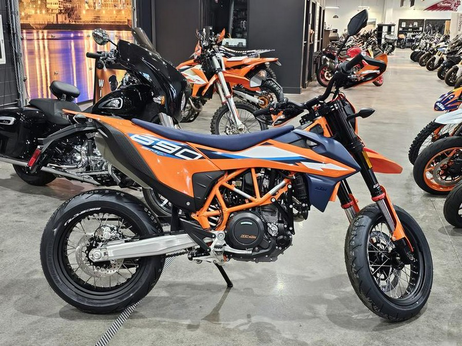 2024 KTM 690 SMC R