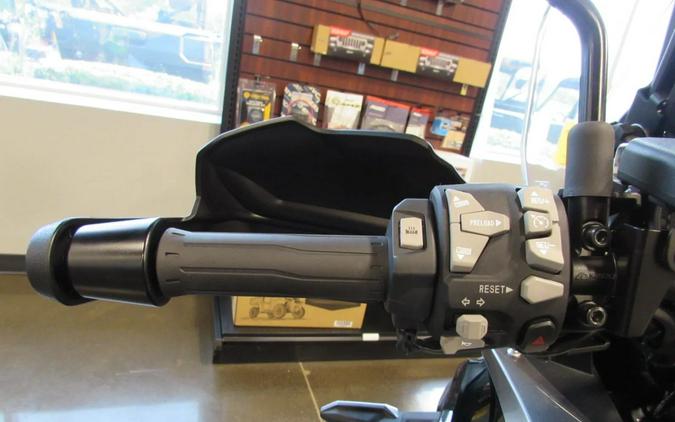 2025 Kawasaki Versys 1100 SE LT ABS