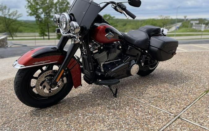 2025 Harley-Davidson® FLHC - Heritage Classic