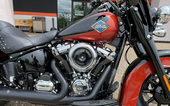 2025 Harley-Davidson® FLHC - Heritage Classic