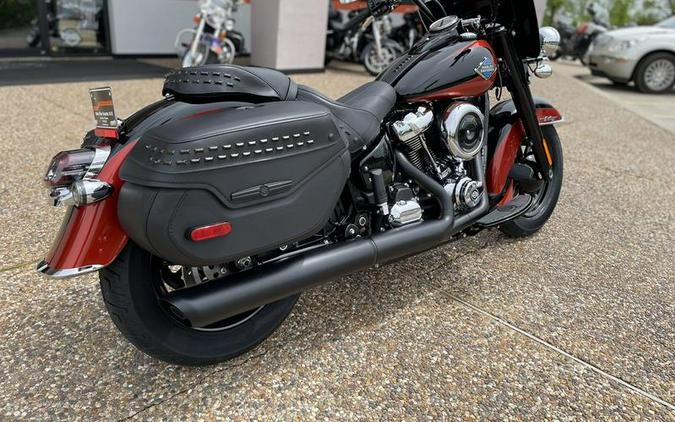 2025 Harley-Davidson® FLHC - Heritage Classic