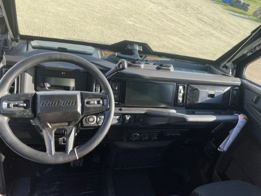 2026 Can-Am Defender Limited HD11