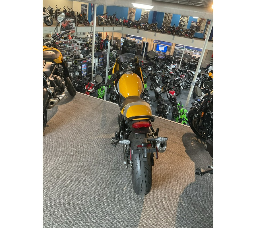 2026 Triumph Thruxton 400