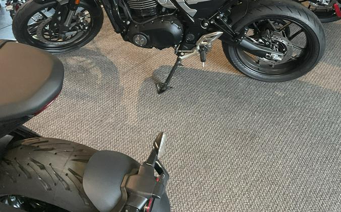 2026 Triumph Thruxton 400