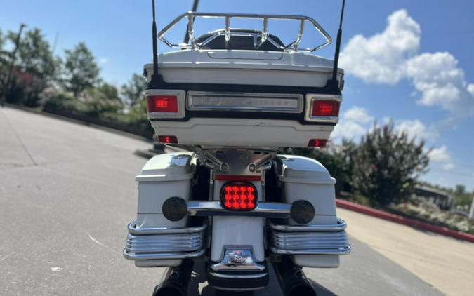 2007 Harley-Davidson® FLHTCU Electra Glide® Ultra Classic® WHITE GOLD 642414
