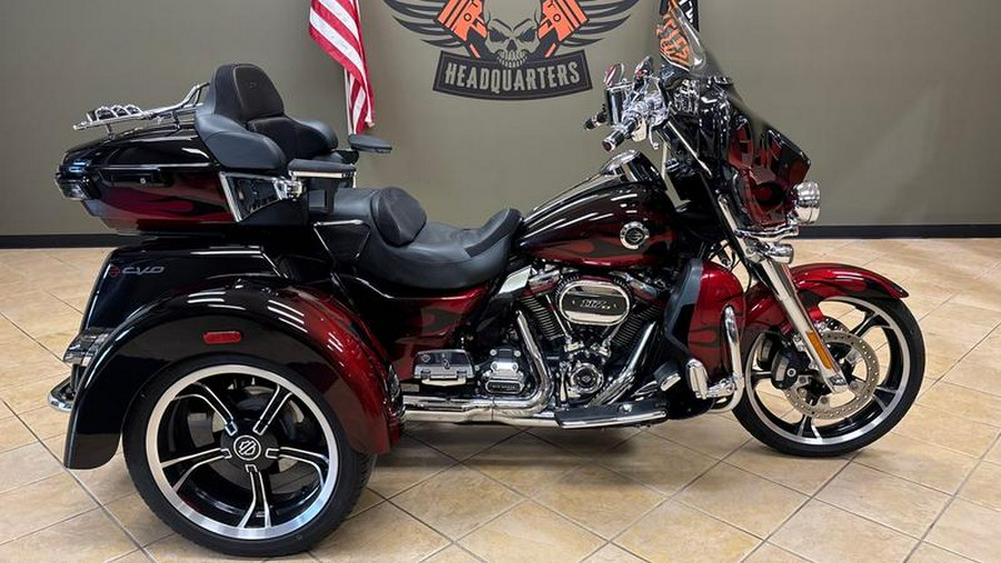 2022 Harley-Davidson® FLHTCUTGSE - CVO™ Tri Glide®
