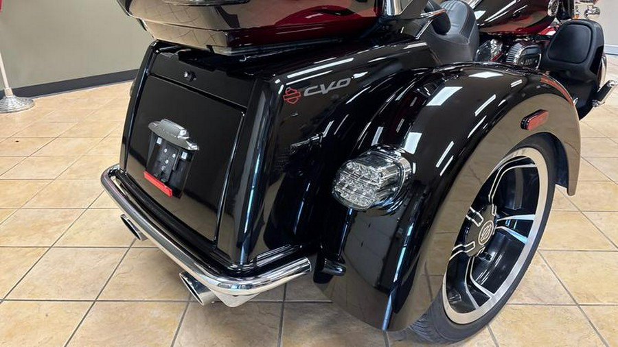 2022 Harley-Davidson® FLHTCUTGSE - CVO™ Tri Glide®