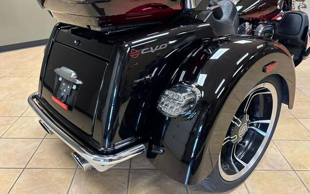 2022 Harley-Davidson® FLHTCUTGSE - CVO™ Tri Glide®