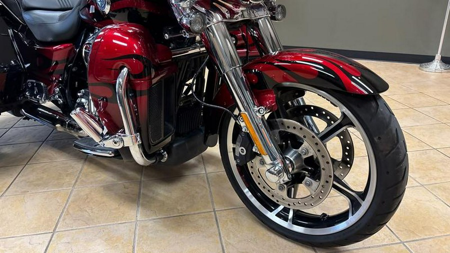 2022 Harley-Davidson® FLHTCUTGSE - CVO™ Tri Glide®