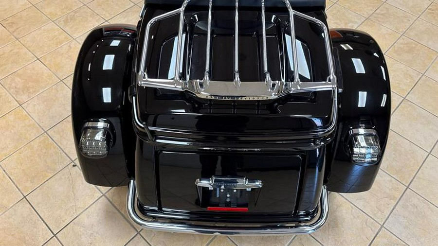 2022 Harley-Davidson® FLHTCUTGSE - CVO™ Tri Glide®