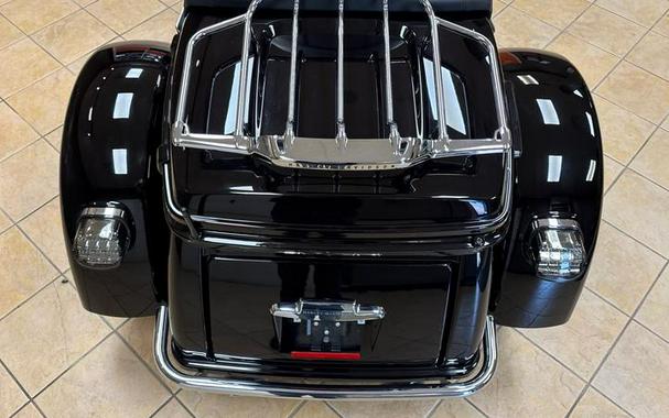 2022 Harley-Davidson® FLHTCUTGSE - CVO™ Tri Glide®