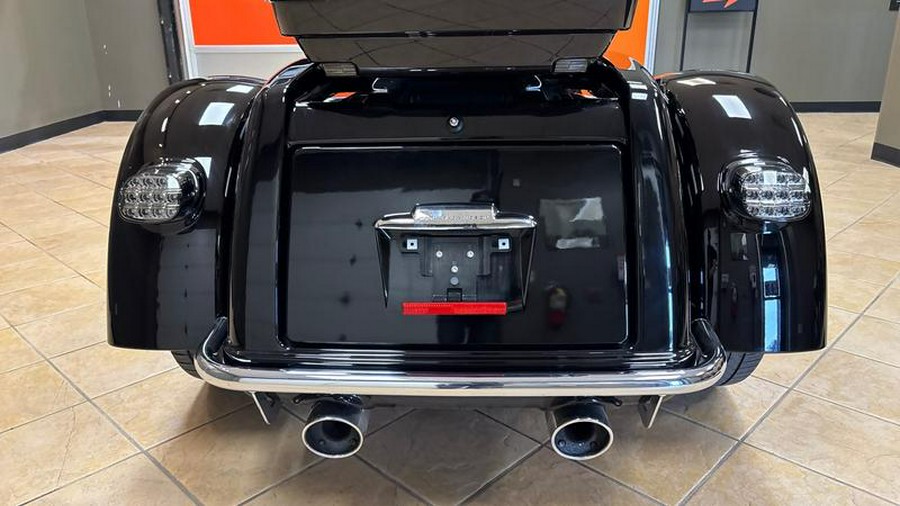 2022 Harley-Davidson® FLHTCUTGSE - CVO™ Tri Glide®