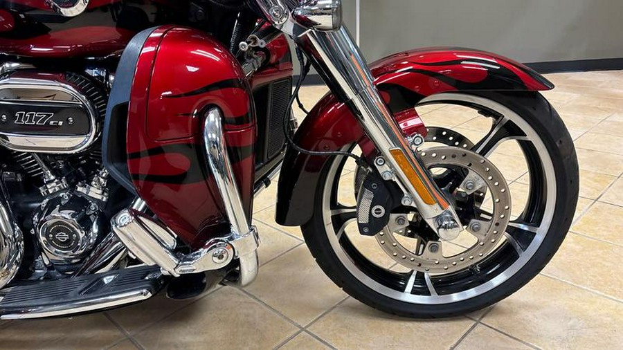 2022 Harley-Davidson® FLHTCUTGSE - CVO™ Tri Glide®