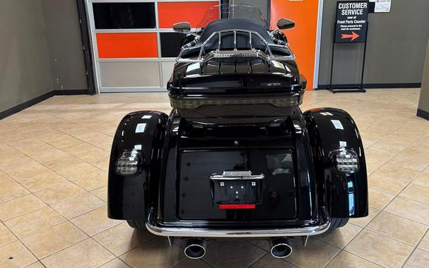 2022 Harley-Davidson® FLHTCUTGSE - CVO™ Tri Glide®