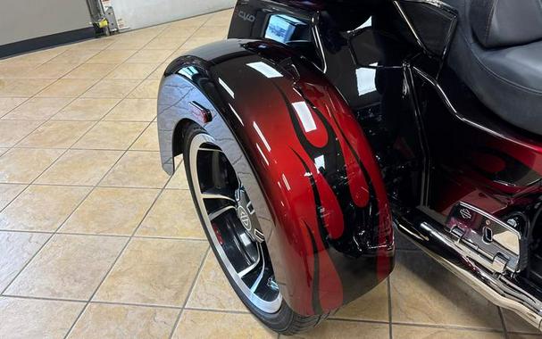 2022 Harley-Davidson® FLHTCUTGSE - CVO™ Tri Glide®