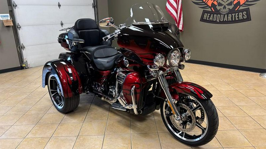 2022 Harley-Davidson® FLHTCUTGSE - CVO™ Tri Glide®