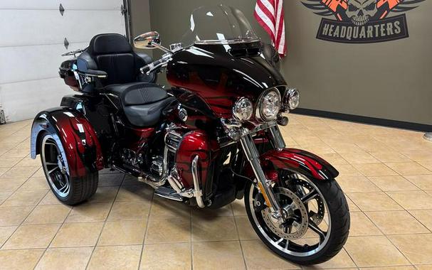 2022 Harley-Davidson® FLHTCUTGSE - CVO™ Tri Glide®