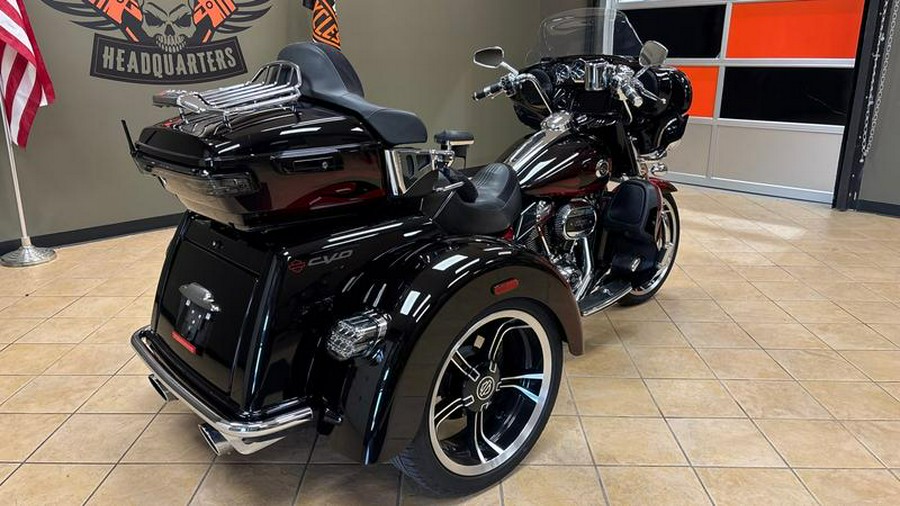 2022 Harley-Davidson® FLHTCUTGSE - CVO™ Tri Glide®