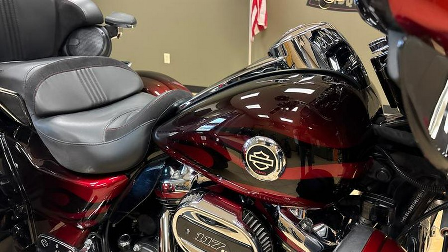 2022 Harley-Davidson® FLHTCUTGSE - CVO™ Tri Glide®