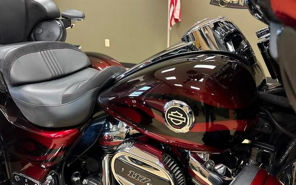 2022 Harley-Davidson® FLHTCUTGSE - CVO™ Tri Glide®