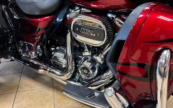 2022 Harley-Davidson® FLHTCUTGSE - CVO™ Tri Glide®