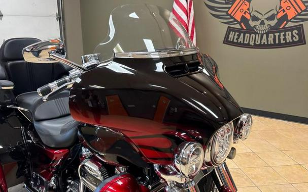 2022 Harley-Davidson® FLHTCUTGSE - CVO™ Tri Glide®