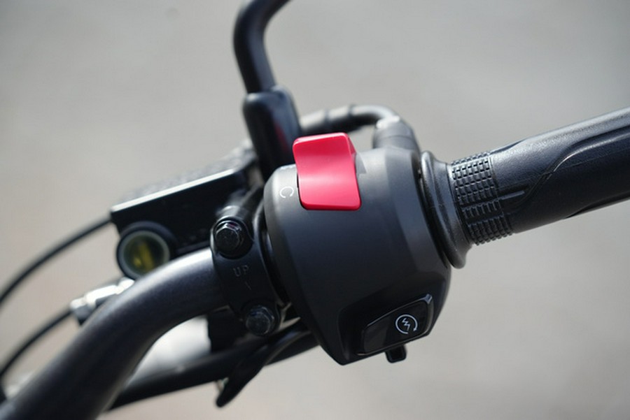 2025 Honda CB300R ABS