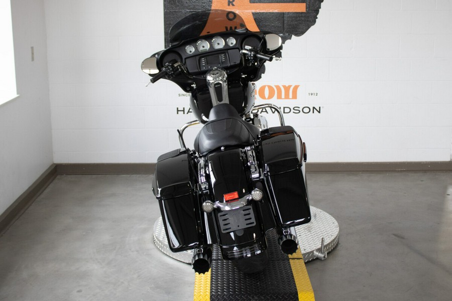 2015 Harley-Davidson Street Glide Touring FLHX