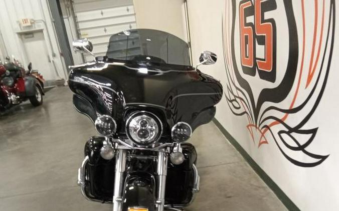 2010 Harley-Davidson® FLHTCU - Ultra Classic® Electra Glide