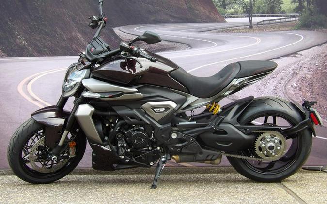 2026 Ducati XDiavel V4 Black Lava