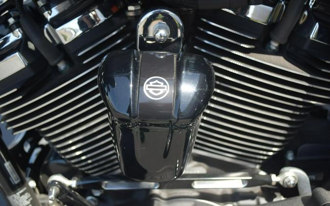 2023 Harley-Davidson Road Glide 3 Vivid Black