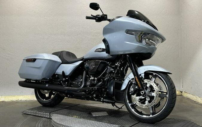 Harley-Davidson Road Glide® 2024 FLTRX 84447267 ATLAS SLV MTLIC