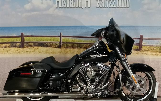 2015 Harley-Davidson FLHX