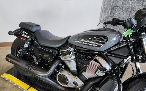 2022 Harley-Davidson® Nightster™ RH975