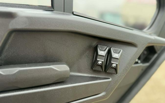 2026 Can-Am Defender MAX Lone Star CAB HD11