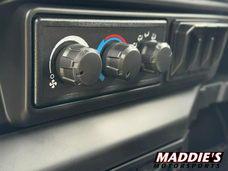 2026 Can-Am Defender MAX Lone Star CAB HD11