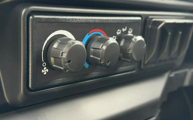 2026 Can-Am Defender MAX Lone Star CAB HD11