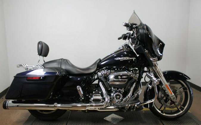 Harley-Davidson® Street Glide® 2019 Midnight Blue
