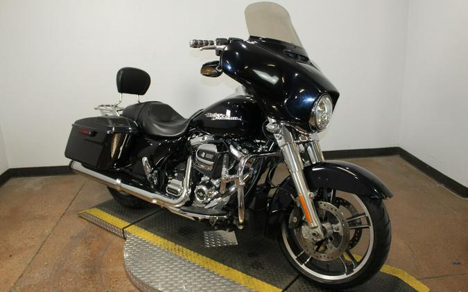 Harley-Davidson® Street Glide® 2019 Midnight Blue