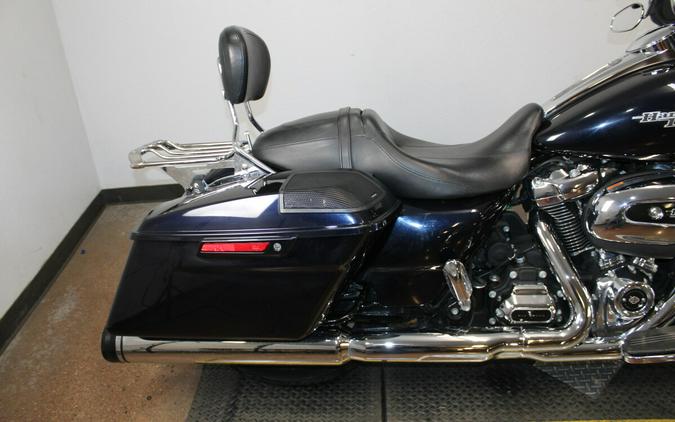 Harley-Davidson® Street Glide® 2019 Midnight Blue