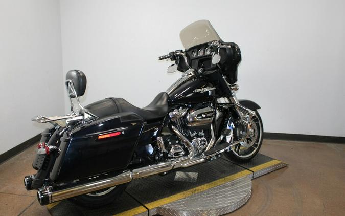 Harley-Davidson® Street Glide® 2019 Midnight Blue