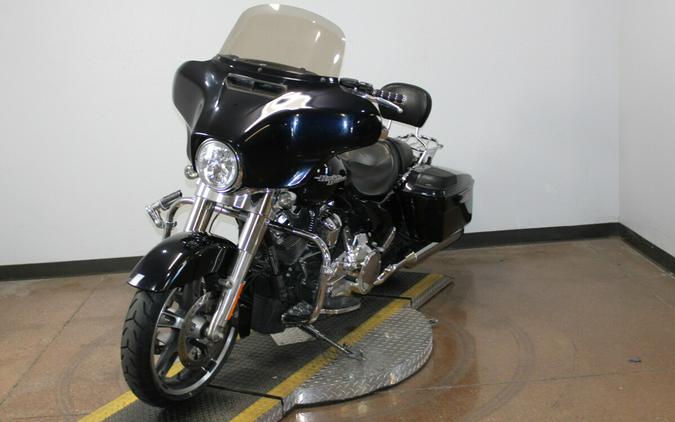 Harley-Davidson® Street Glide® 2019 Midnight Blue