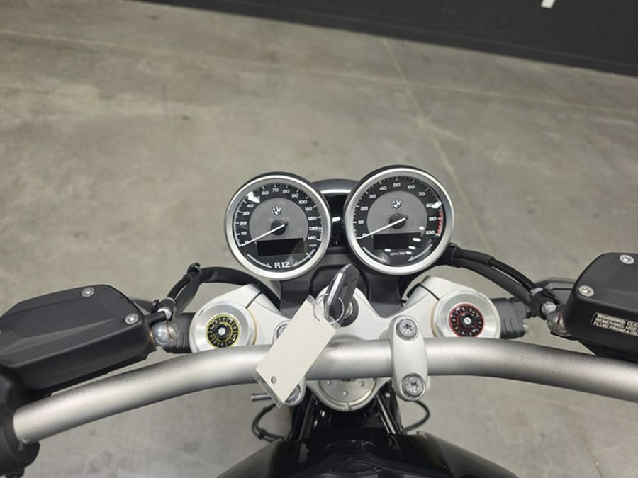 2026 BMW R 12 Ninet Imperial Blue Metallic