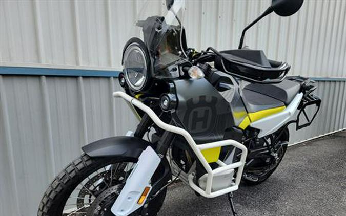 2022 Husqvarna Norden 901