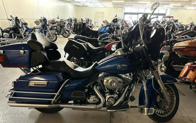 2010 Harley-Davidson® FLHTCU - Ultra Classic® Electra Glide