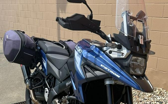 2023 Suzuki V Strom Metallic Reflective Blue / Metallic Matte Black No. 2