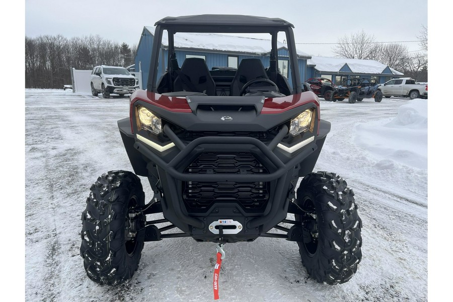 2026 Can-Am Commander XT 700